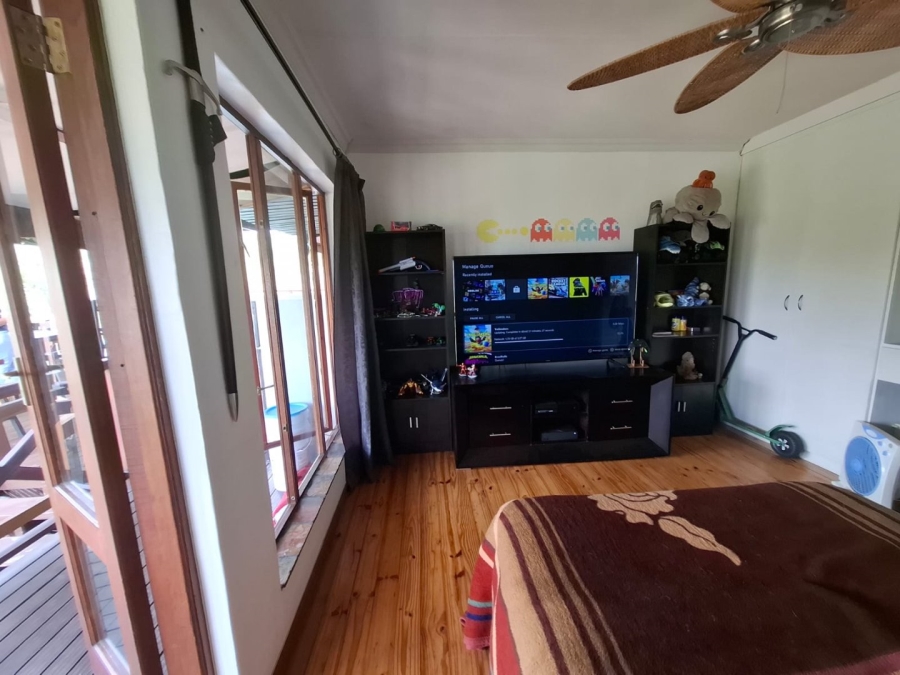 5 Bedroom Property for Sale in Waterkloof East North West